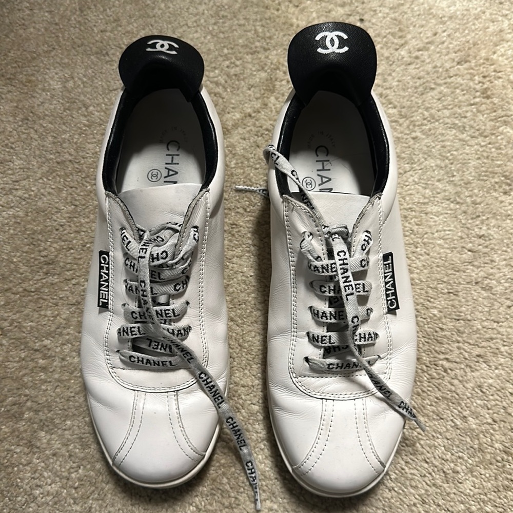 Authentic CHANEL sneakers size EURO 40 is US small size 10.
